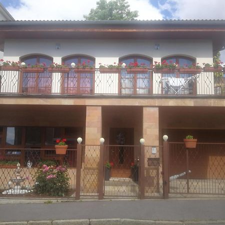 פראג Villa Barrandov Pokoj 3 מראה חיצוני תמונה