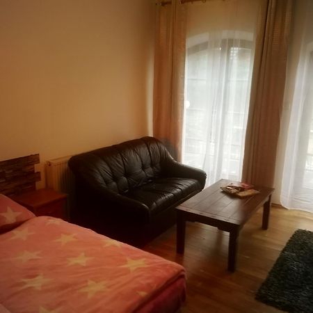 פראג Villa Barrandov Pokoj 3 מראה חיצוני תמונה